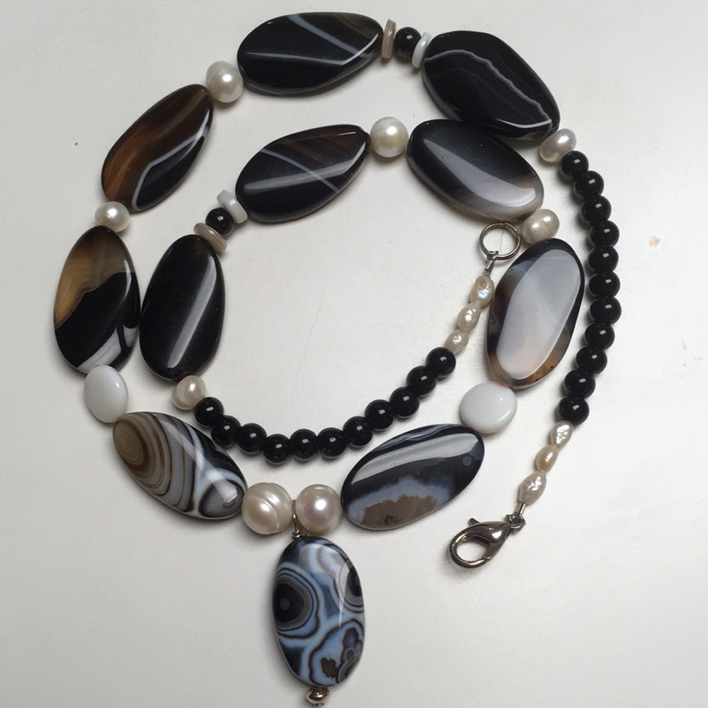 Natural Black Agate Stone and Pearl Necklace